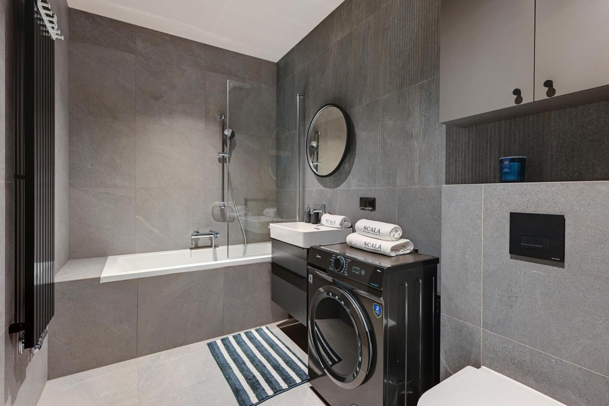 Scala 60C City Center Apartments By Lion Apartments Гданск Екстериор снимка